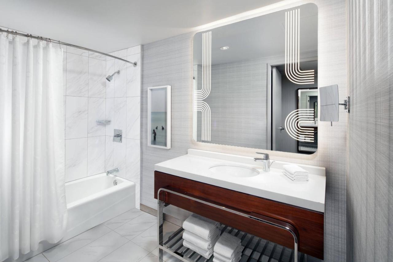 Sheraton Grand Los Angeles Kültér fotó